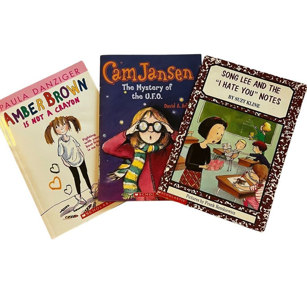 Elementaryā Age Book Lot Of 3 Paperback Chapter Books Amber Brown UFOs & Notes